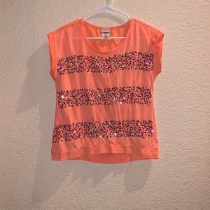 A cute top in the brand piper